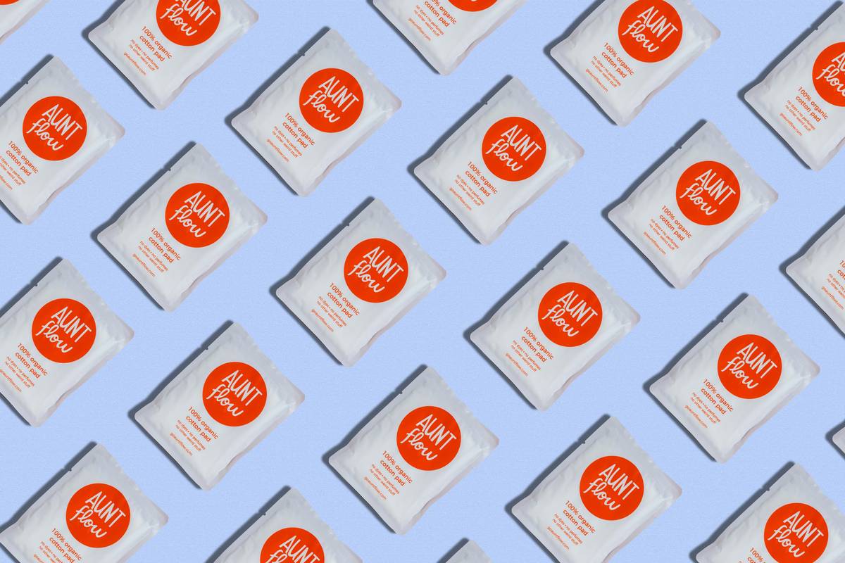 Chart showing Neutrogena makeup remover wipes recall lot numbers, expiration dates, and UPC codes affected by 2023 microbial contamination