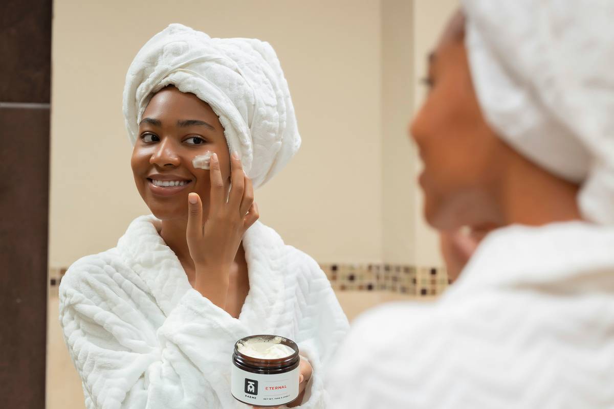 Face Wipes for Sensitive Skin: What Actually Works (And What Just Causes Redness)